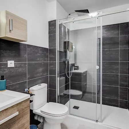 Espaces 55, Maison De Au Centre De Lavaur (Tarn)