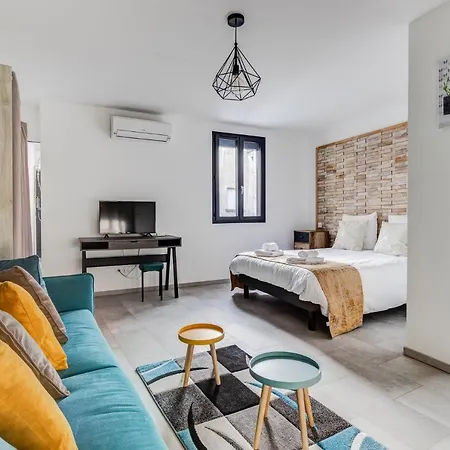 Espaces 55, Maison De Au Centre De * Lavaur (Tarn)